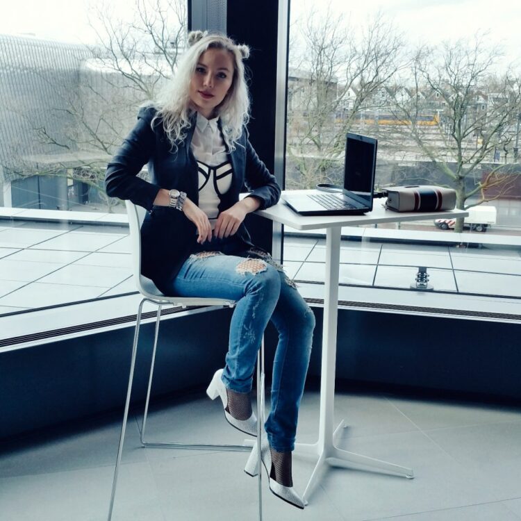 charissa goldapple feet 6