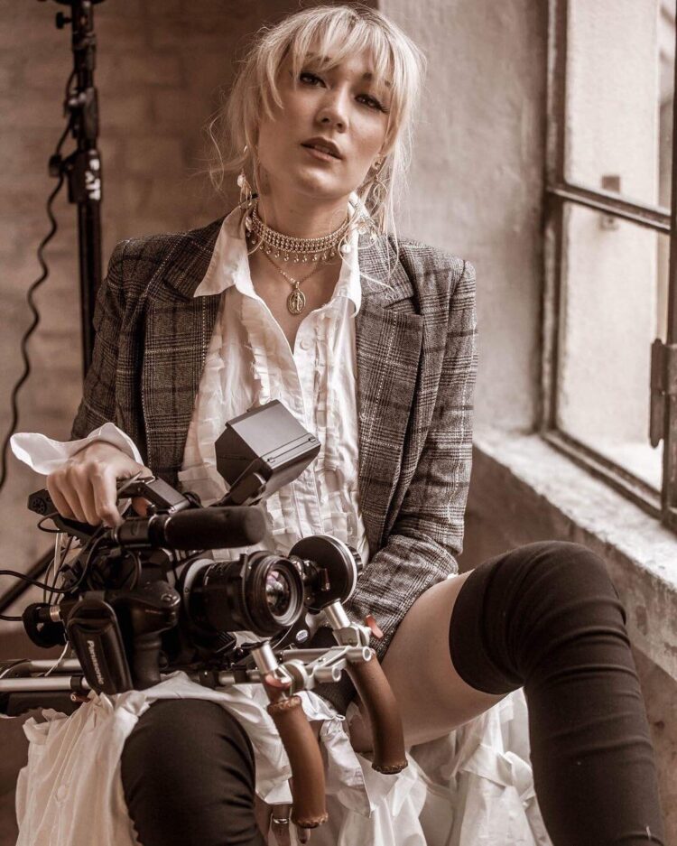 charli burrowes feet 3