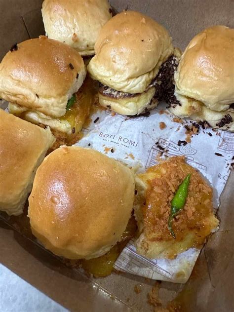 charlott consen feet 2