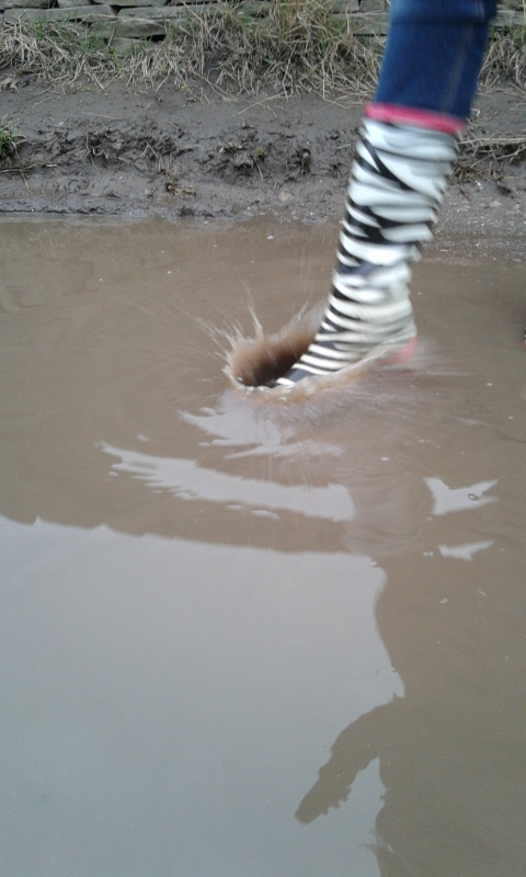 charlotte hole feet 3