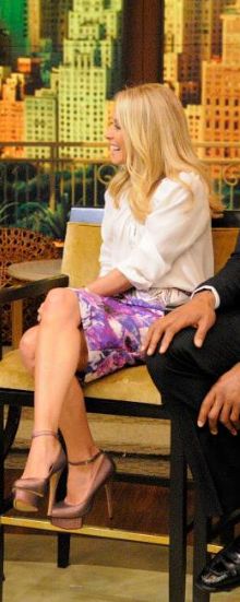 charlotte kelly feet 3