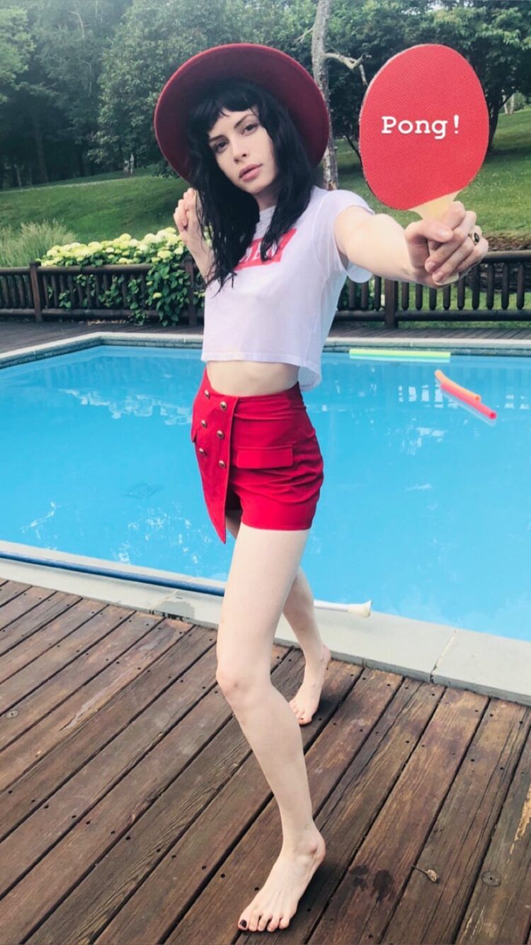 charlotte kemp muhl feet