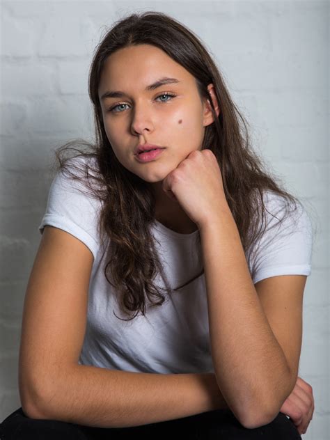 charlotte seet feet 6