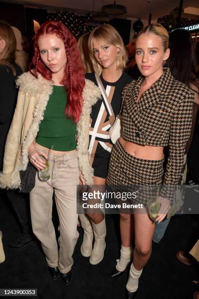 charlotte smurfit feet 3