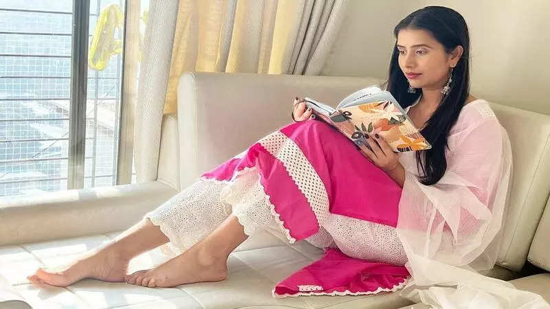 charu asopa feet 6