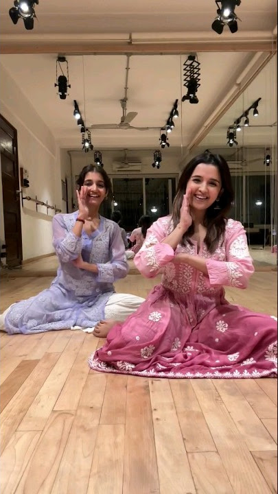 charvi bhardwaj feet 4