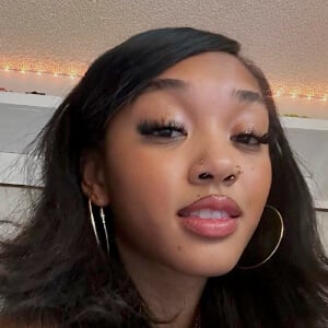 chazmyne tilman feet 3