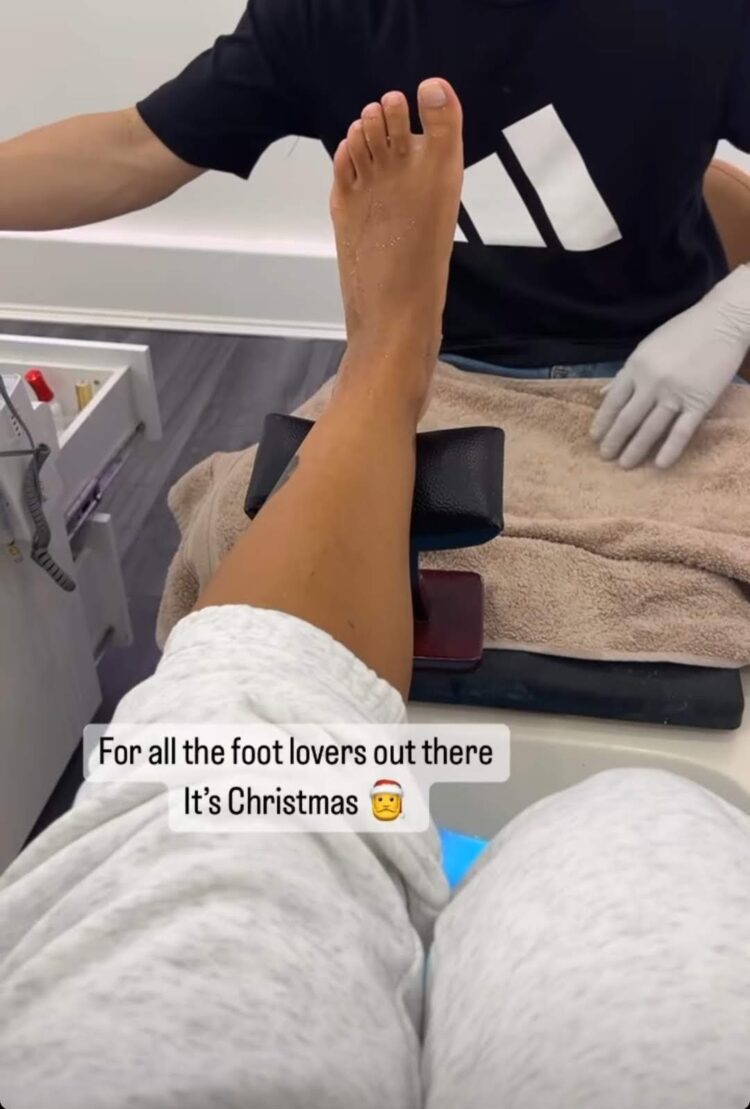 chelcee grimes feet