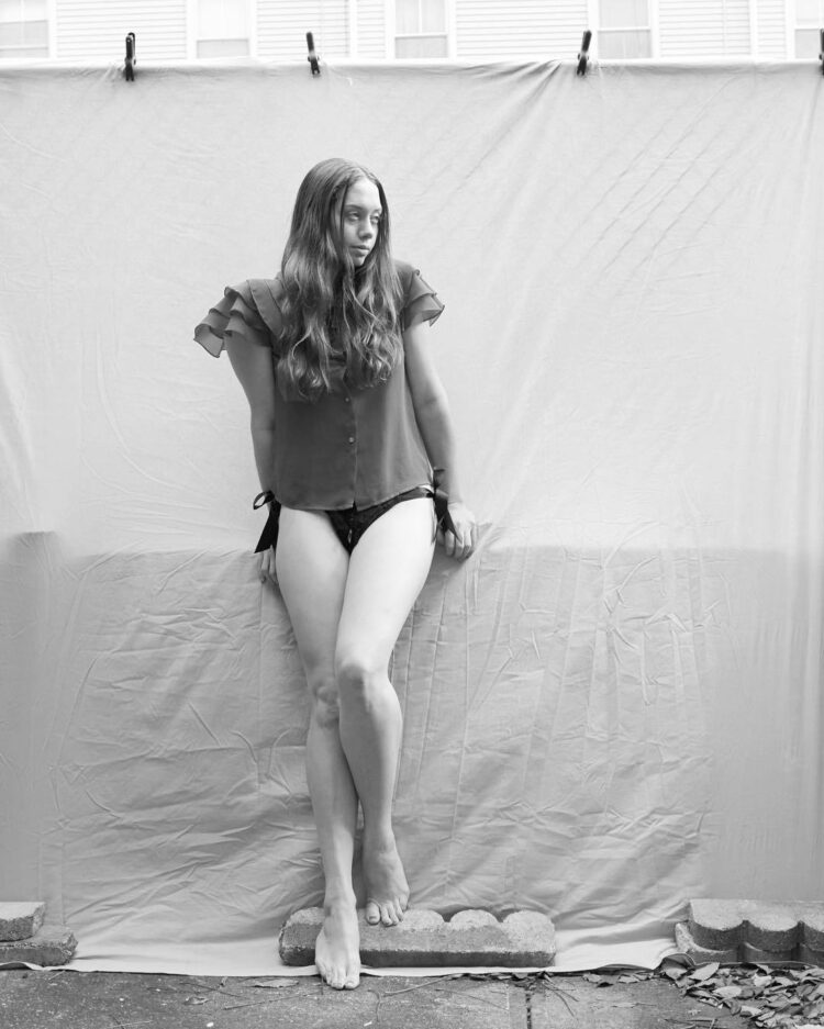 chelsea collins feet 6