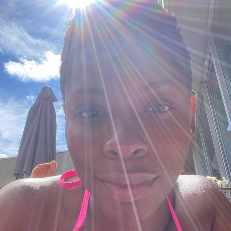 chelsea harris feet 6