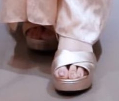 chelsea islan feet 1