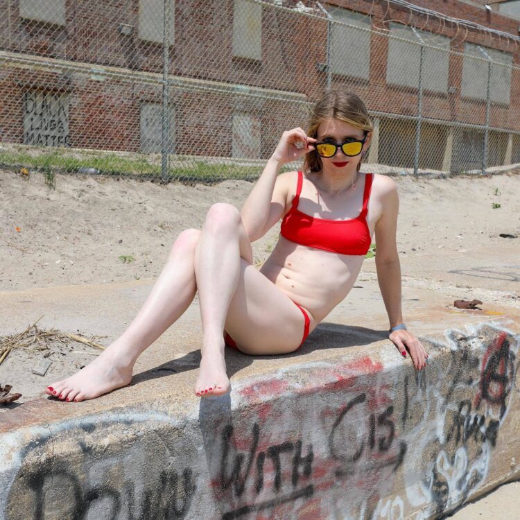 chelsea manning feet