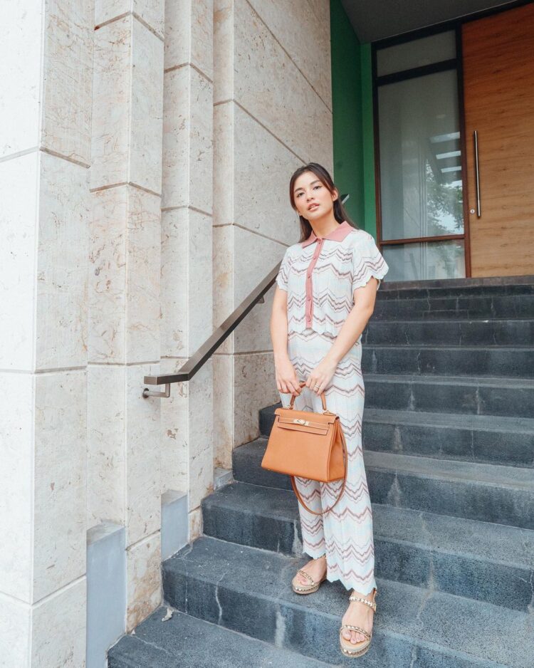 chelsea olivia feet 4