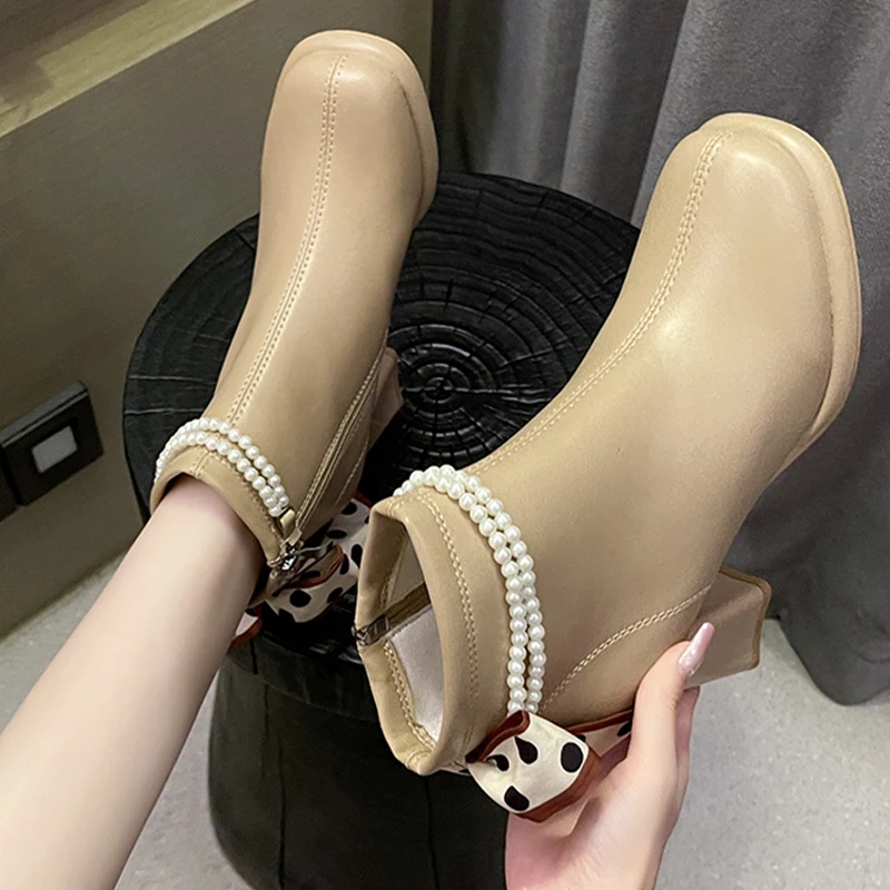 chelsea pearl feet 3