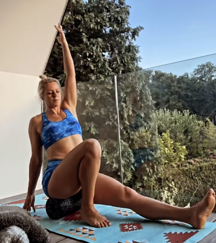 chemmy alcott feet 4