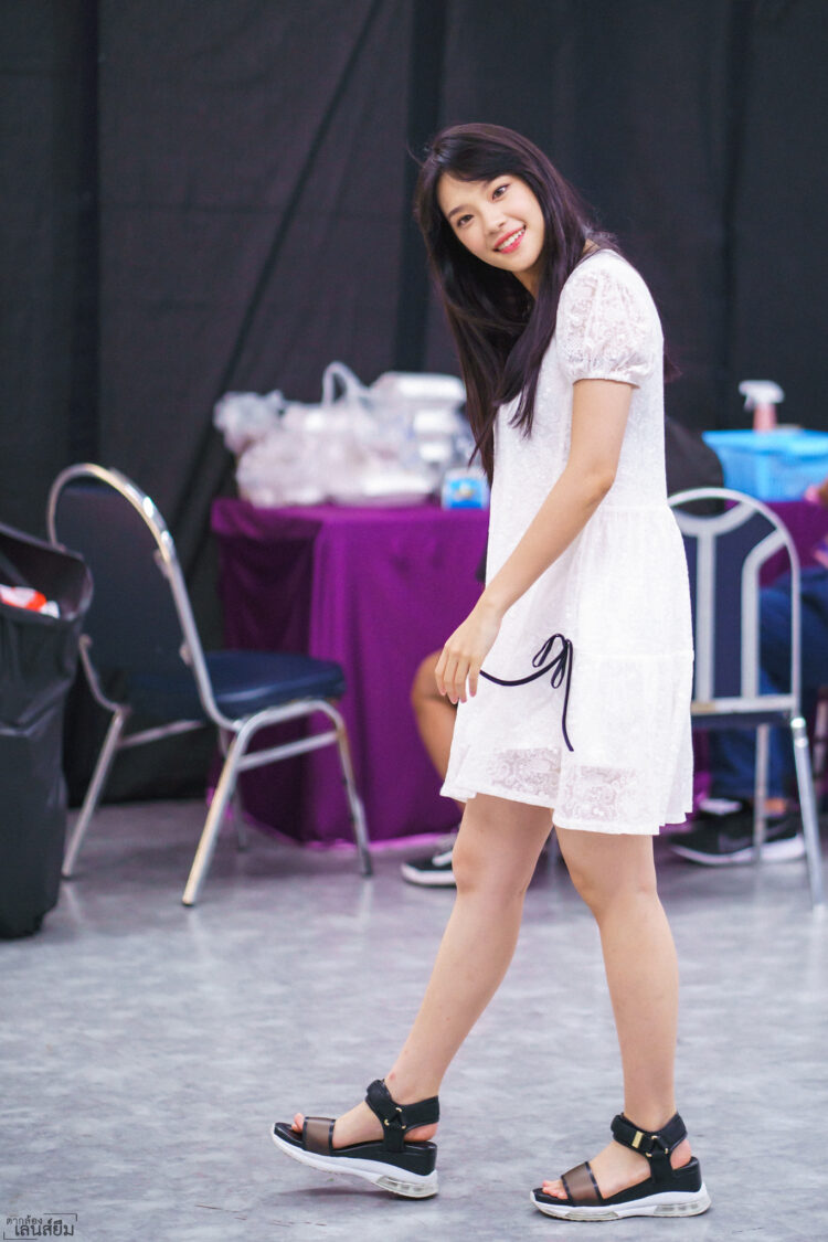 cherprang areekul feet 3