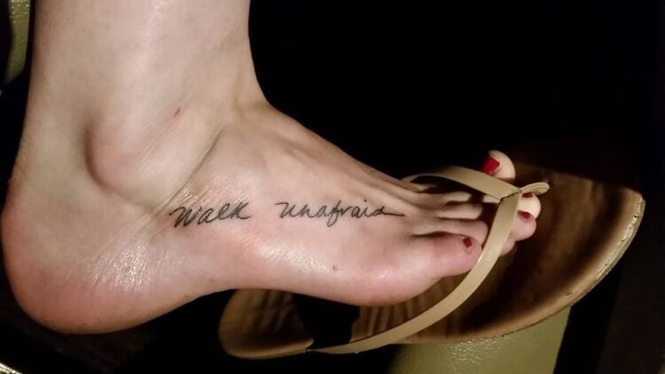 cheryl strayed feet 6