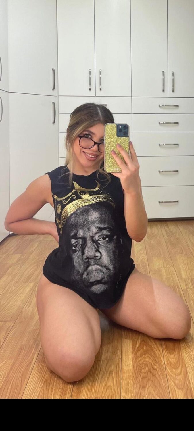 cheyenne gonzalez feet 6