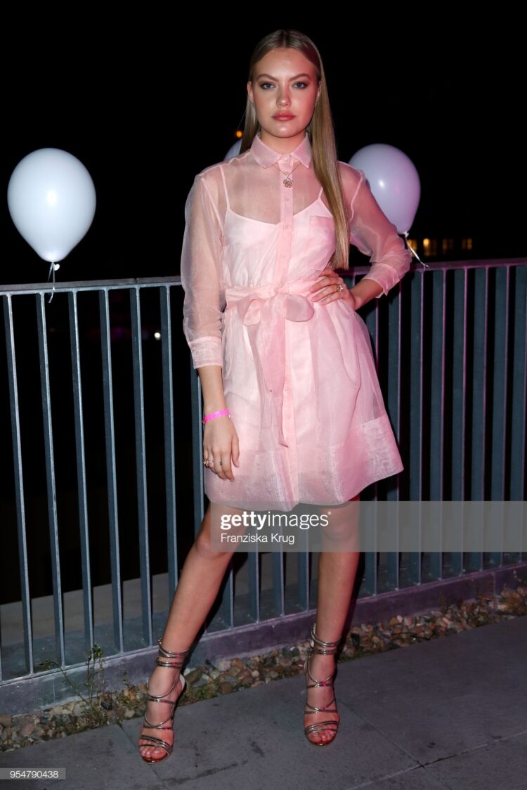 cheyenne ochsenknecht feet 4