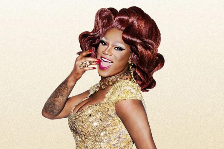 chi chi devayne feet 5