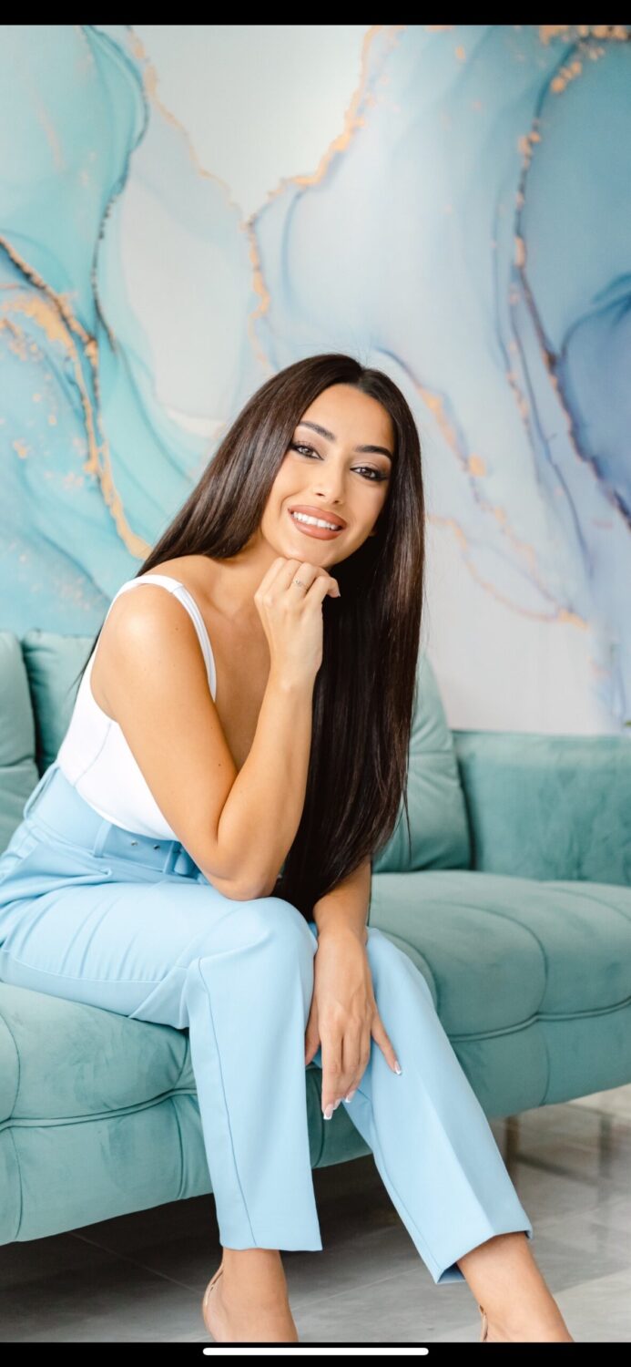 chi kim hoang feet scaled