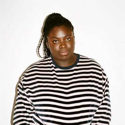 chinenye ezeudu feet 6