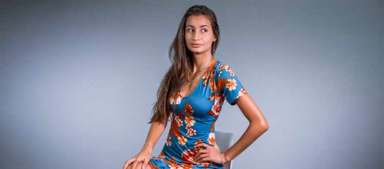 chloe bleu feet 2 scaled