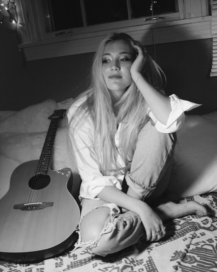 chloe caroline feet 3