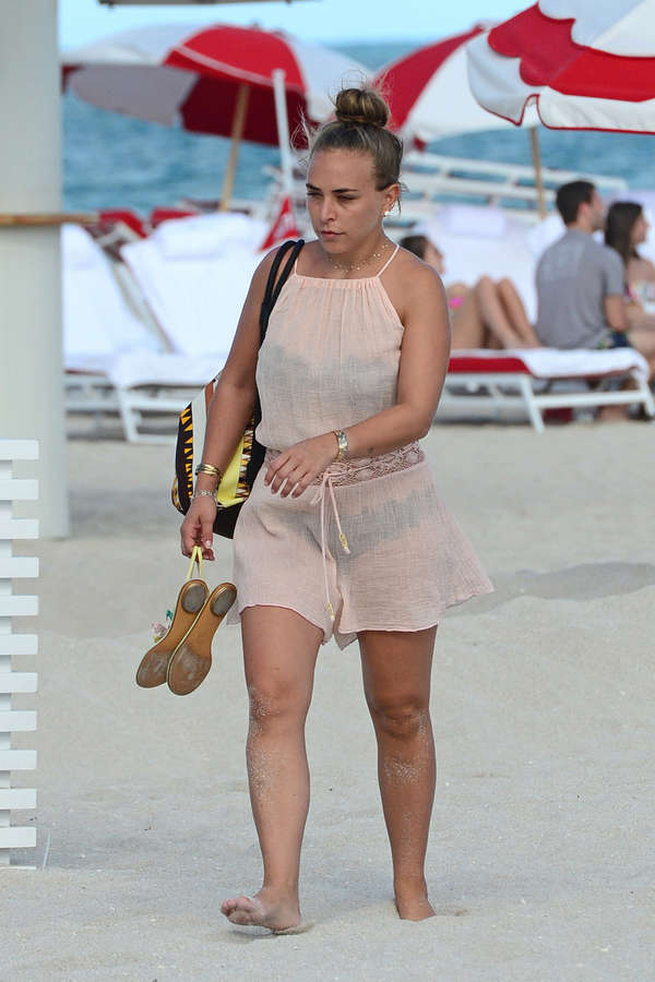chloe green feet 6