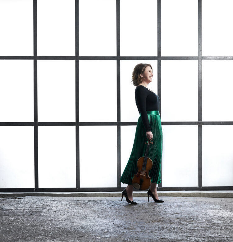 chloe hanslip feet 4 scaled