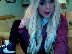 chloe harwood feet 3