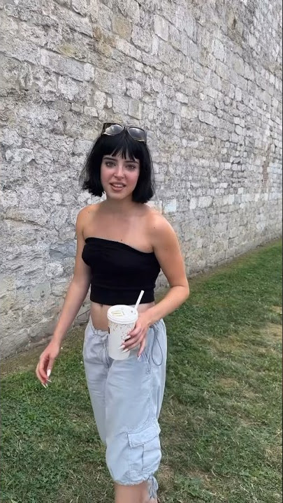 chloe hodgson feet 3