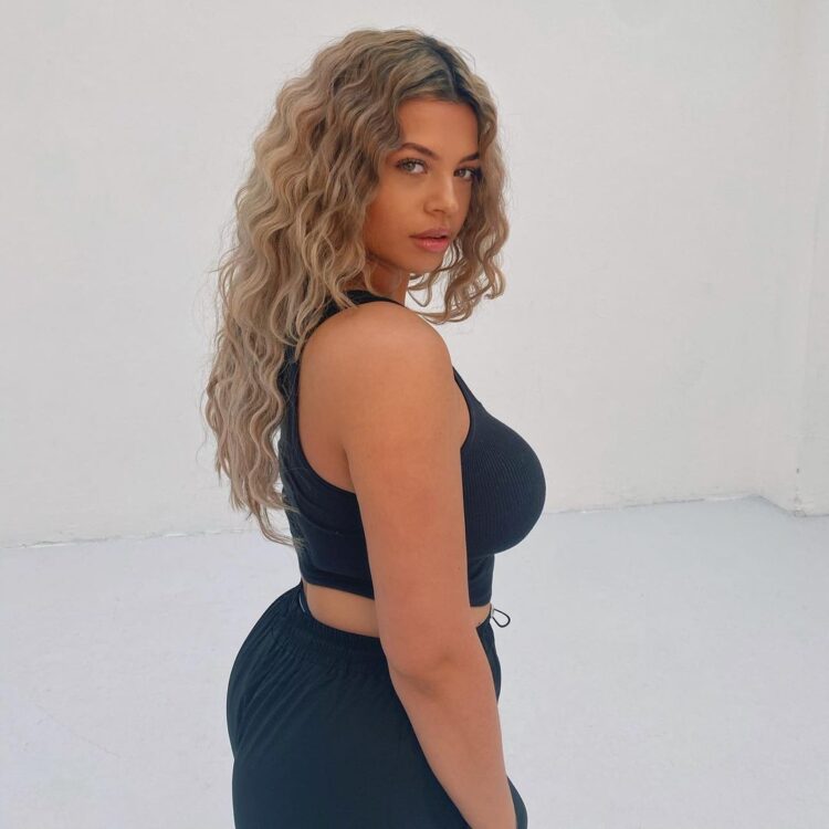 chloe jay lois feet 2