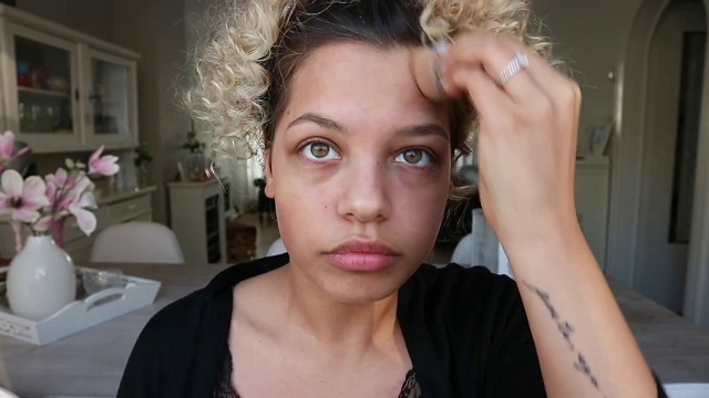 chloe jay lois feet 3