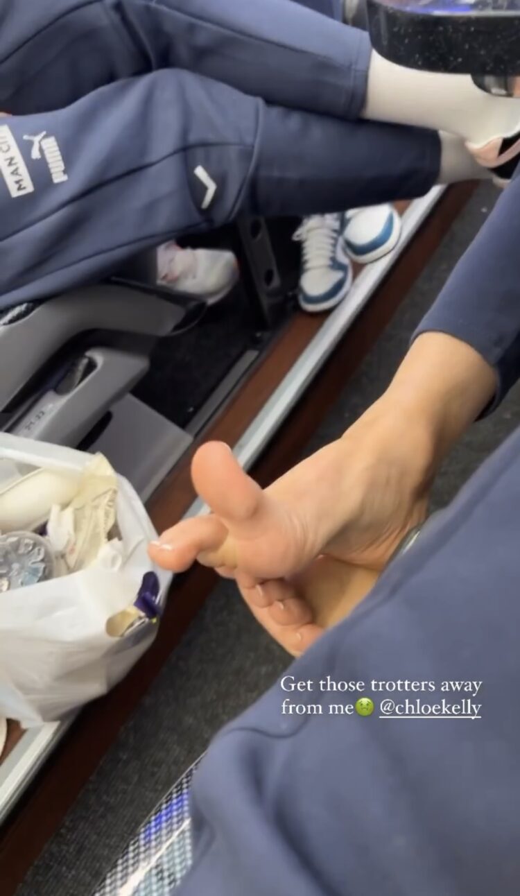 chloe kelly feet 4