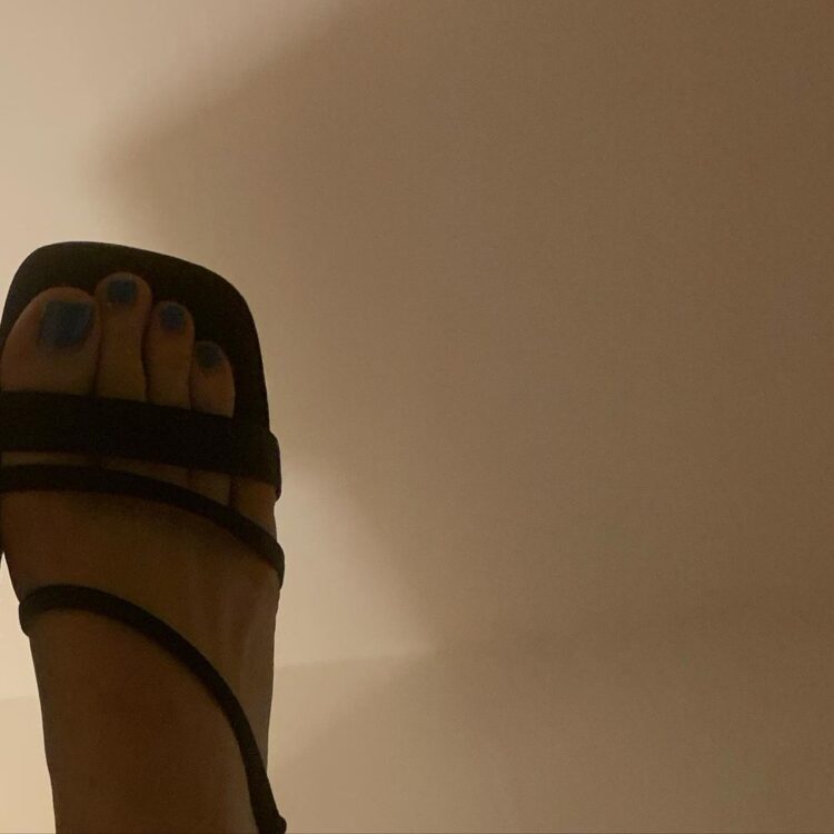 chloe kohanski feet 3