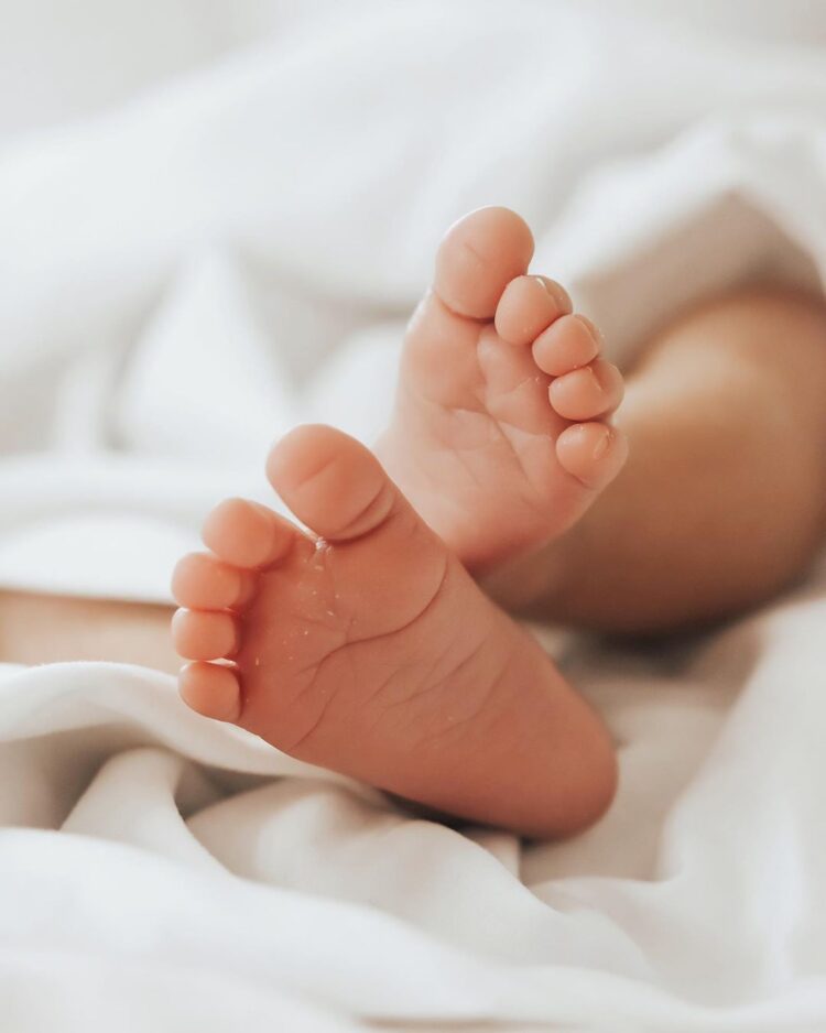 chloe lindsay feet 4