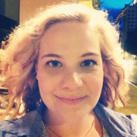 chloe van keeken feet