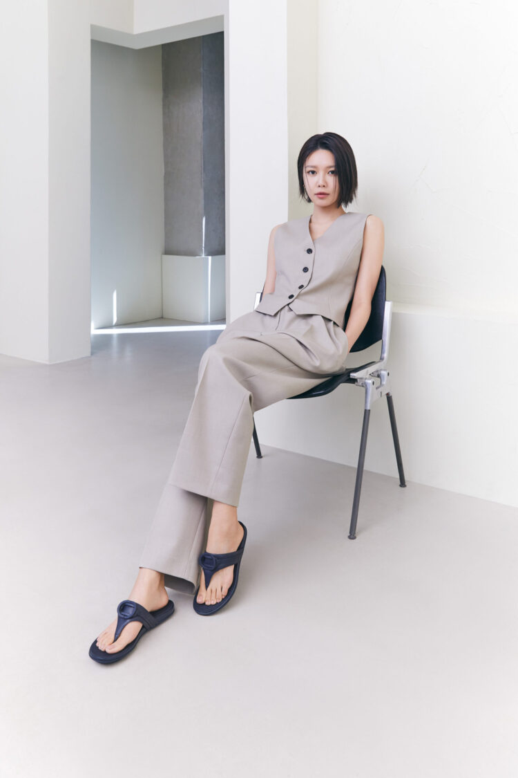 choi sooyoung feet scaled