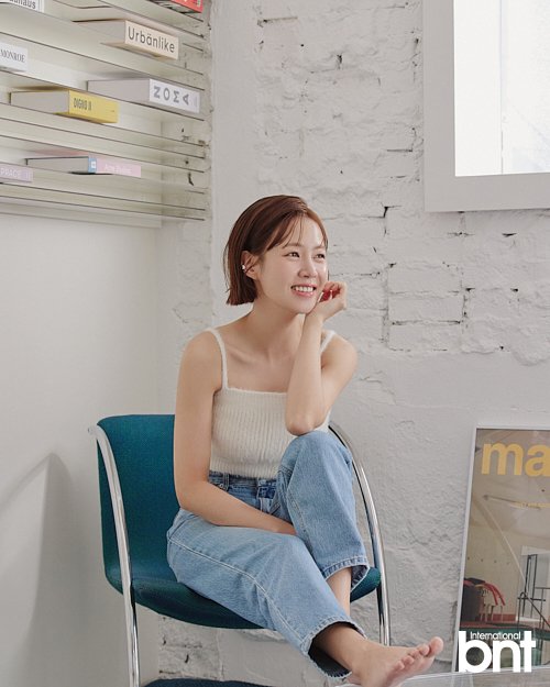 choi yoon young feet