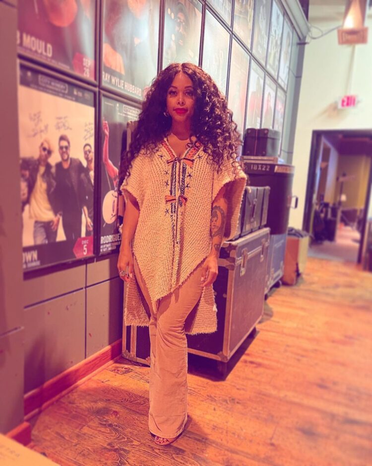 chrisette michele feet 3