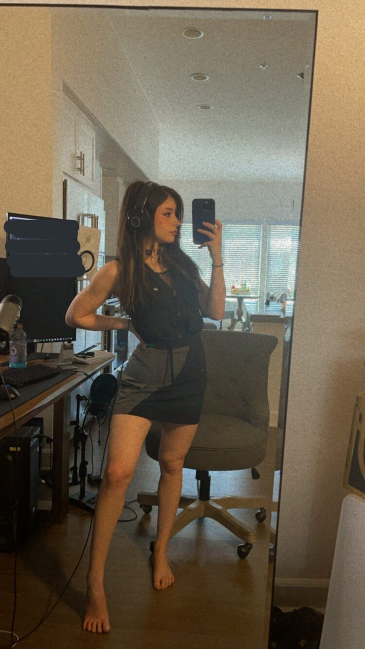 chrissy costanza feet 3