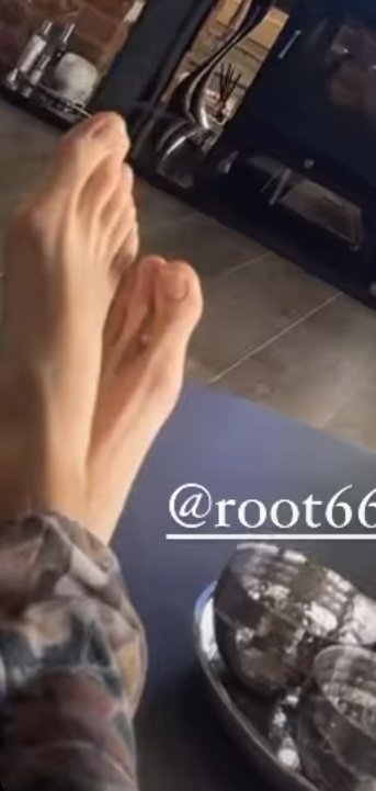 chrissy hughes feet 3