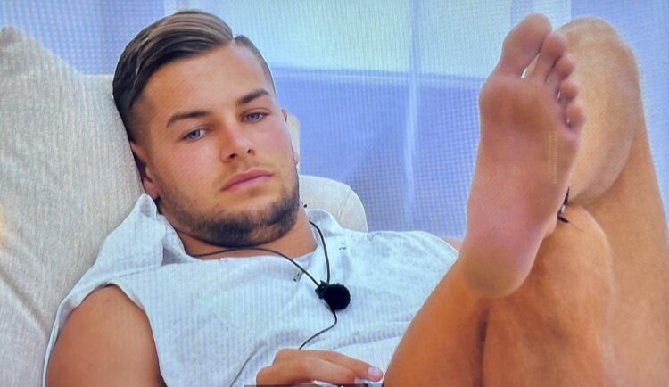 chrissy hughes feet 4 scaled