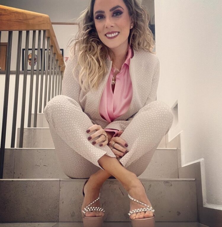 christian lara feet 3