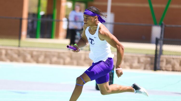 christian raines feet 5