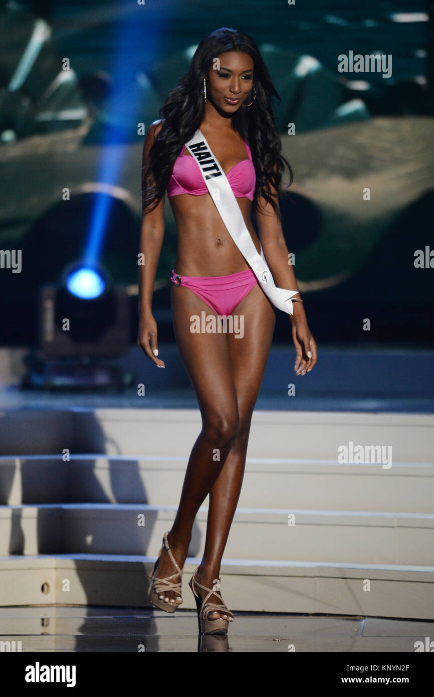 christie desir feet 4