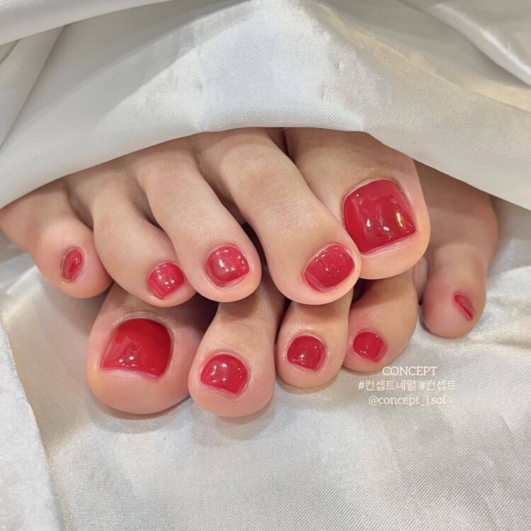 christina aguilar feet 5