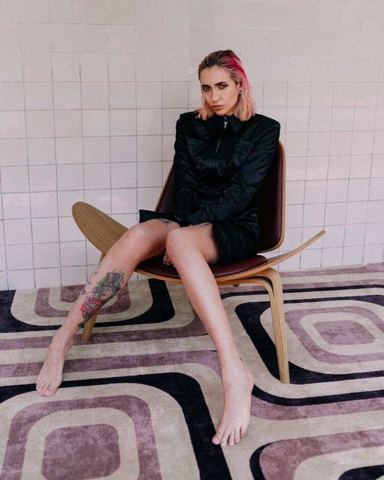 christina curry feet