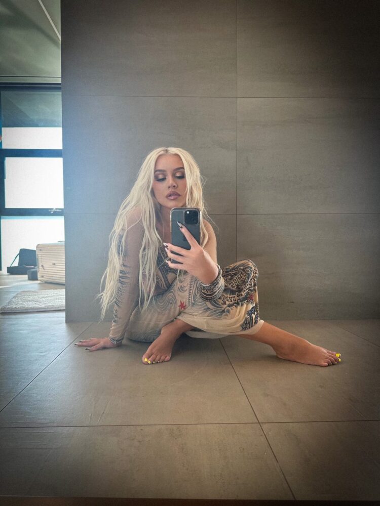 christina f. feet 4